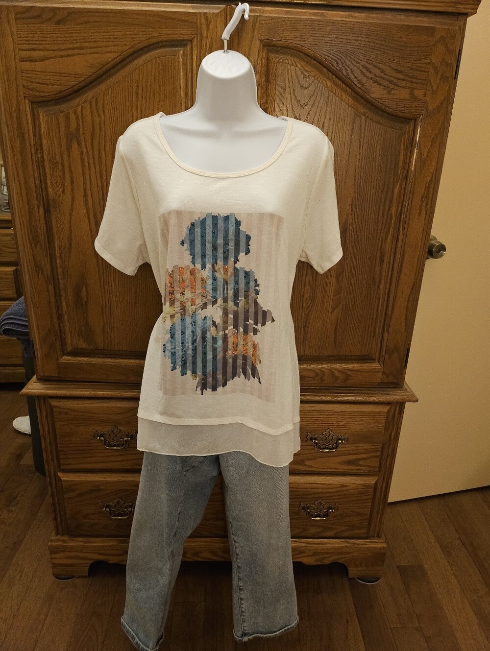 White Short-Sleeve Graphic Tee with Blue Floral Print